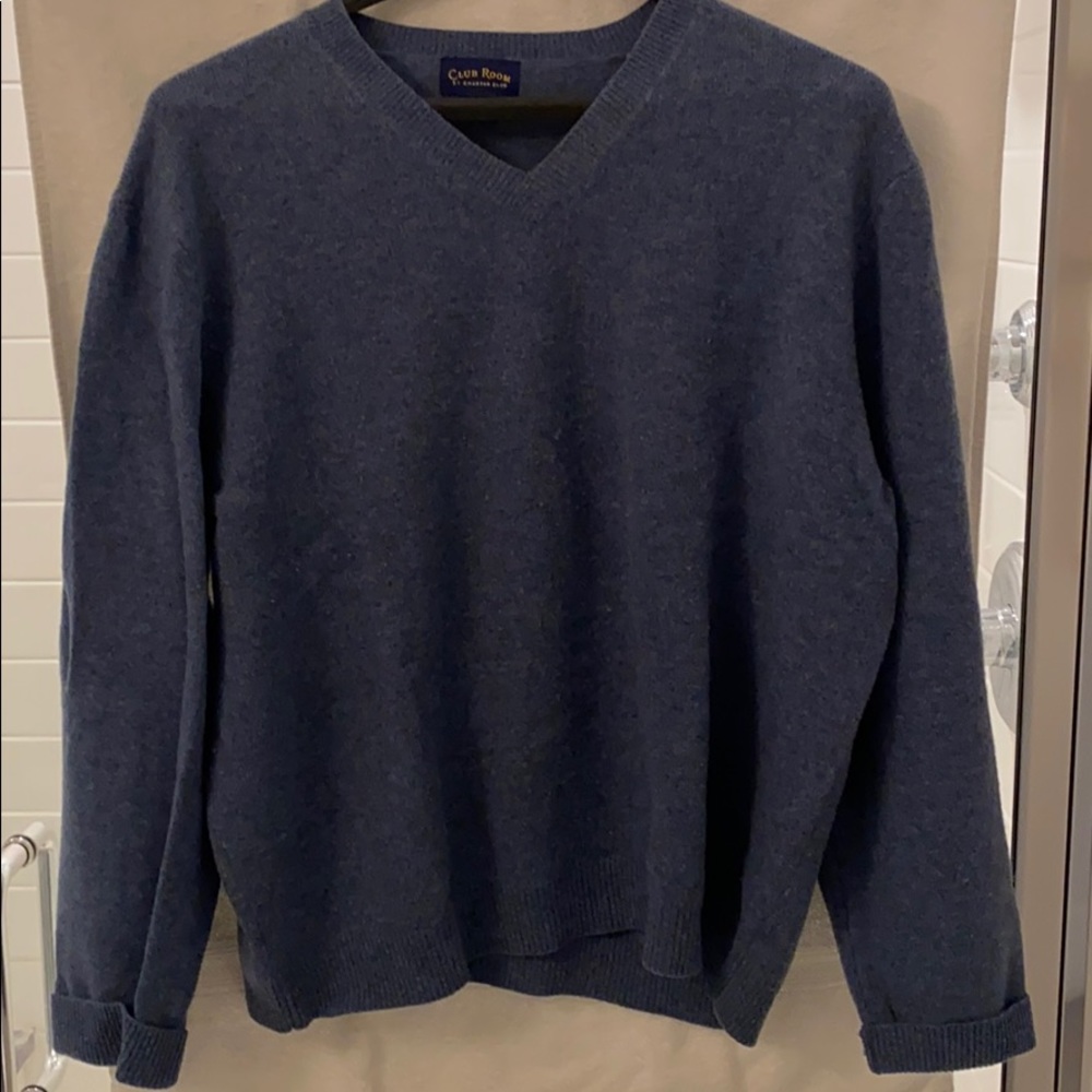 Men’s lambs wool sweater